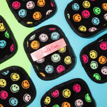 Load image into Gallery viewer, Makeup Eraser Smiley 7-Day Set